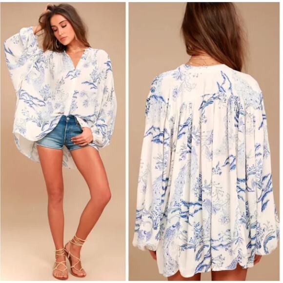 Free People Oversized Peacock Bloom Button Up Blouse Large Ivory & Blue Floral - Picture 1 of 5